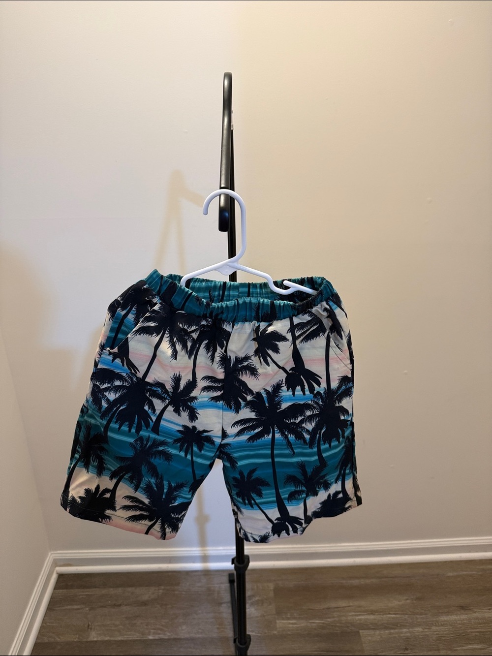 SHEIN Teal, Black & Cream Palm-Print Athletic Shorts